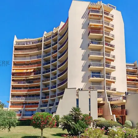 Poseidon Apartment *