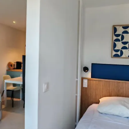 Poseidon Apartment *